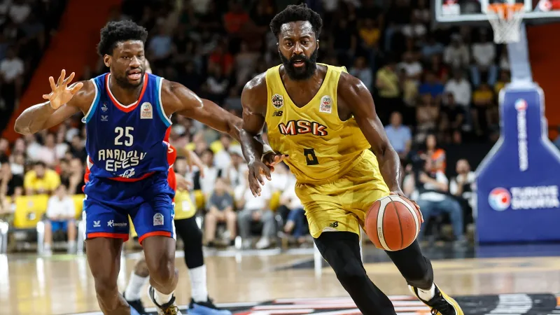 Anadolu Efes, Mersin Spor'u yenerek yarı finale yükseldi