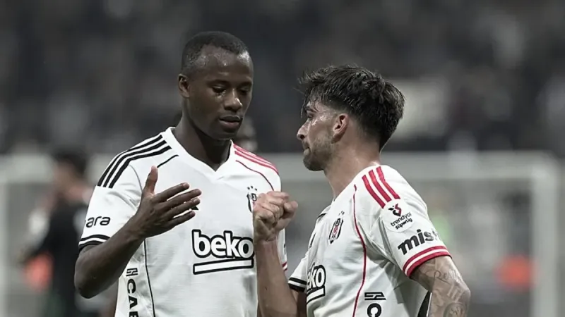 Beşiktaş'ı Kim Sırtlıyor? Yabancı Yıldızlar Sahada!