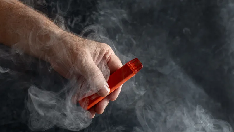 Elektronik sigarada gizli tehlike: Riski artırıyor