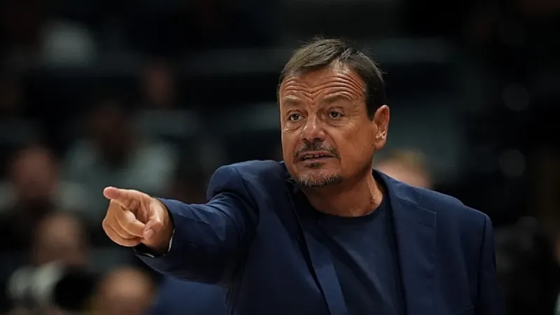 Ergin Ataman'dan Olympiakos maçı sonrası sert tepki! Yunanistan'da skandal sözler...