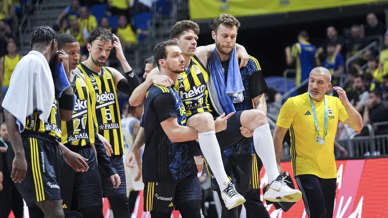Fenerbahçe Beko'ya Tarık Biberovic'ten kötü haber