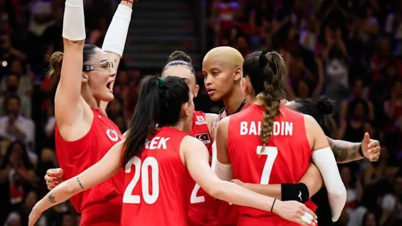 Filenin Sultanları, Kanada'yı set vermeden mağlup etti