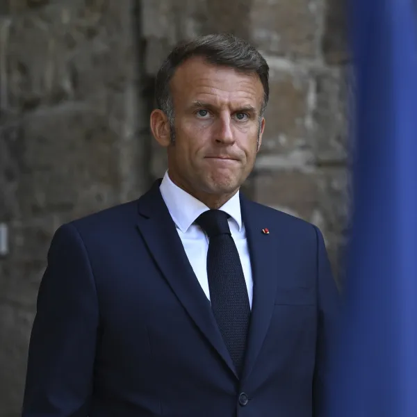 Fransa Yanıyor! Macron'a Öfke Sokağa Taştı! Ne Oluyor?