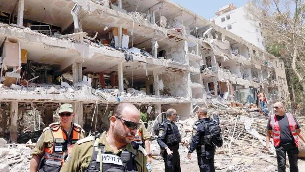 İran israil’e füze yağdırdı… ‘Hayber’ füzesi ilk kez atıldı