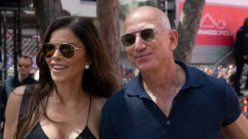 Jeff Bezos protestolar sonrası Venedik'teki düğün mekanını değiştirdi
