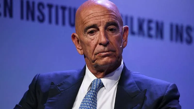 Jeffrey Epstein e-postalarından Tom Barrack çıktı: "Çocukla fotoğrafını gönder, beni gülümset"