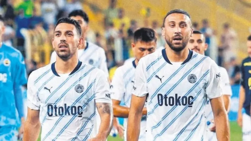 Fenerbahçe'de Şok! O İki Yıldız Kadro Dışı Kaldı!