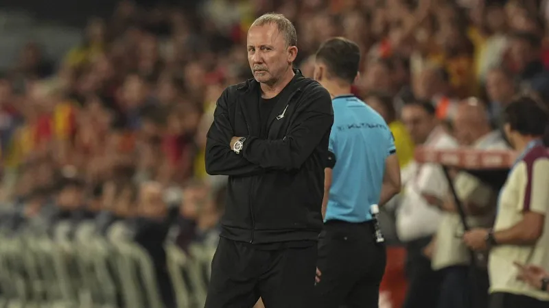 Kartal kanatsız kaldı: Sergen Yalçın'dan Kayserispor maçı için çözüm aratışı