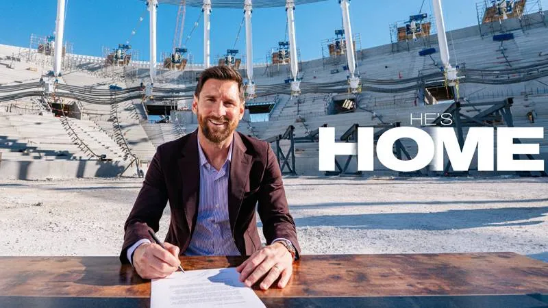 Lionel Messi beklenen imzayı attı