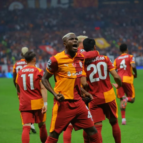 Galatasaray Liverpool'u Yendi! Yazarlar Şaşkın, İşte O Yorumlar