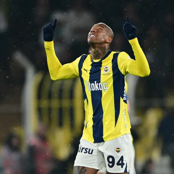 Talisca Fırtınası! Fenerbahçe Trabzon'u 4'ledi!