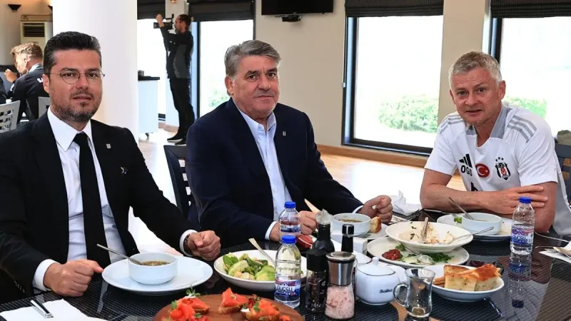Adalı'dan Derbi Öncesi Şok Ziyaret! Beşiktaş'ta Neler Oluyor?