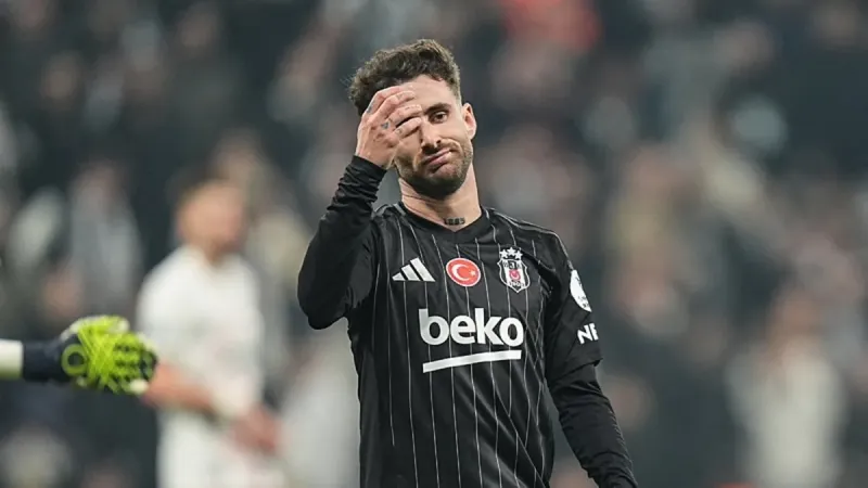 Beşiktaş'ta Rafa Silva Sakatlandı: Galatasaray Derbisi Risk Altında!
