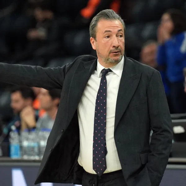 Anadolu Efes, Baskonia'yı devirerek EuroLeague'de fark attı