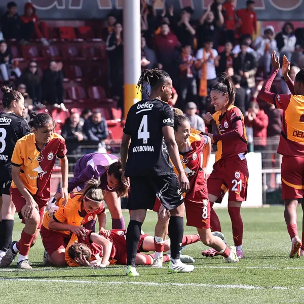 Galatasaray, Beşiktaş'ı 3-0 Mağlup Etti: Kadın Futbol Süper Ligi'nde Derbi Galibi