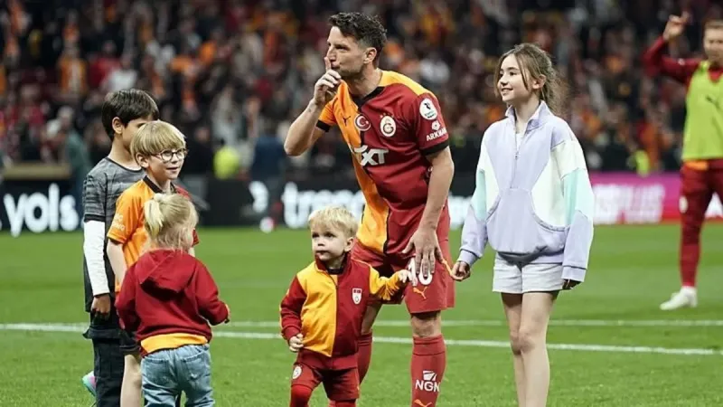 Mertens'ten Şok Karar! Kızına Hangi Türkçe İsmi Koyacak?