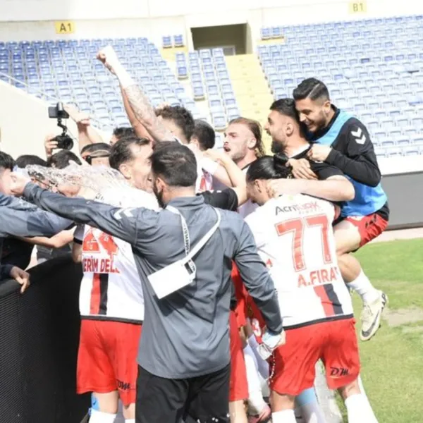 Eskişehirspor Efsanesi Geri Döndü! 3. Lig'e Yükseldi!