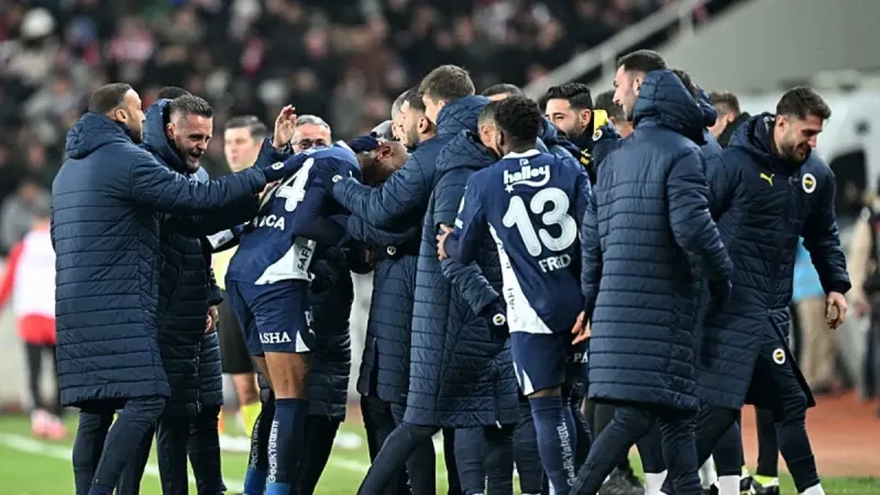 Fenerbahçe Sivas Deplasmanında Coştu! Şampiyonluk Ateşi Harladı