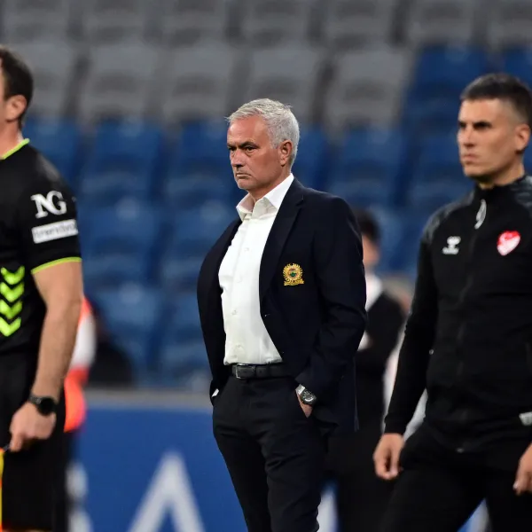 Fenerbahçe'de Şok Değişiklikler! Mourinho'dan Derbi Sonrası Revizyon