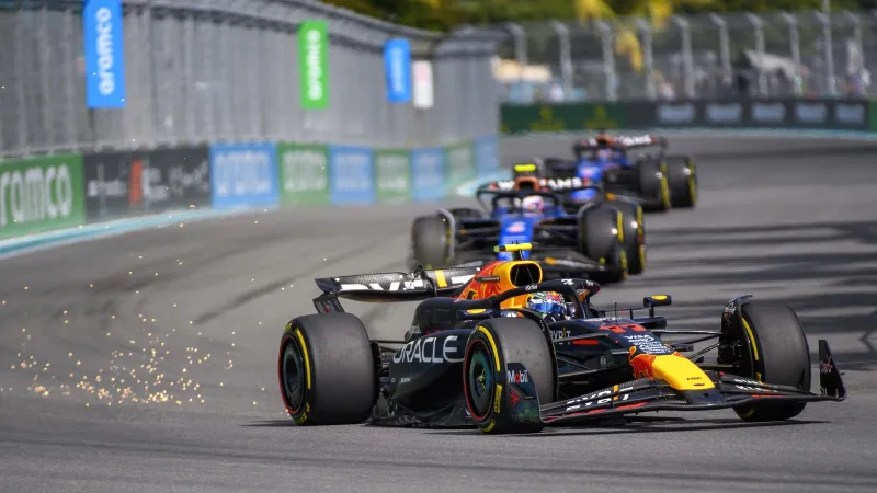 F1 Miami'de Şampiyonluk Savaşı! Verstappen mi, Leclerc mi?