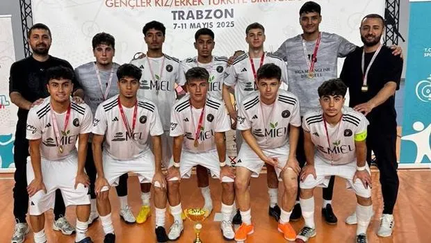 Seyit Ateş Lisesi Futsalda Türkiye Şampiyonu! Brezilya'ya Gidiyor!