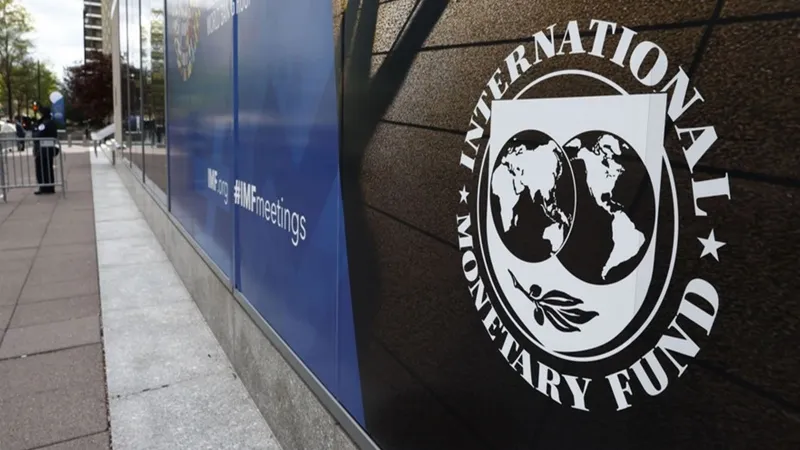 IMF'den Pakistan'a Şok Kredi! Ekonomik Kriz mi Geliyor?