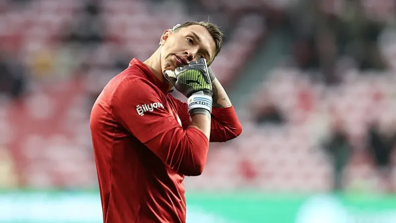 Yıldız Futbolcu İngilizleri Reddetti! Galatasaray'a Transfer Şoku!