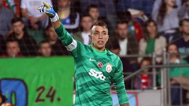 Galatasaray'da Muslera sonrası kaleci arayışı: İtalyan basınından flaş isim