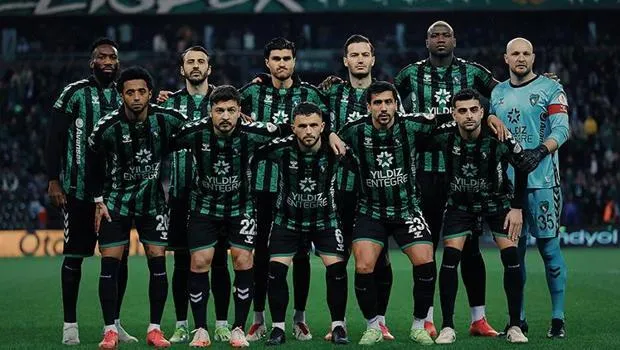 Kocaelispor'dan Transfer Bombası! O Yıldızlarla Sözleşme Yenilendi!