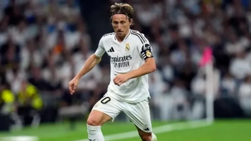 Luka Modric Real Madrid'de Kalacak mı? Yeni Sözleşme Açıklaması