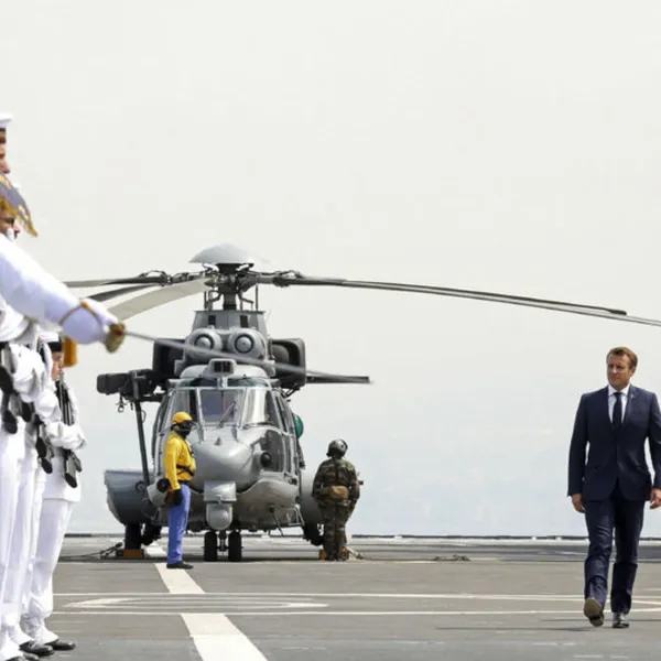 Macron'dan Bomba İtiraf: Avrupa'ya Nükleer Silah mı Konuşlanacak?