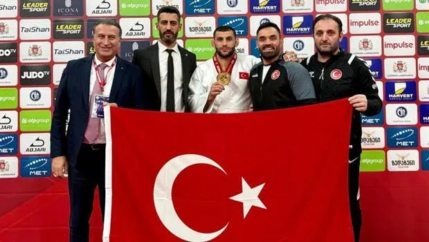 Vedat Albayrak Gürcistan'da Judo Şampiyonu Oldu