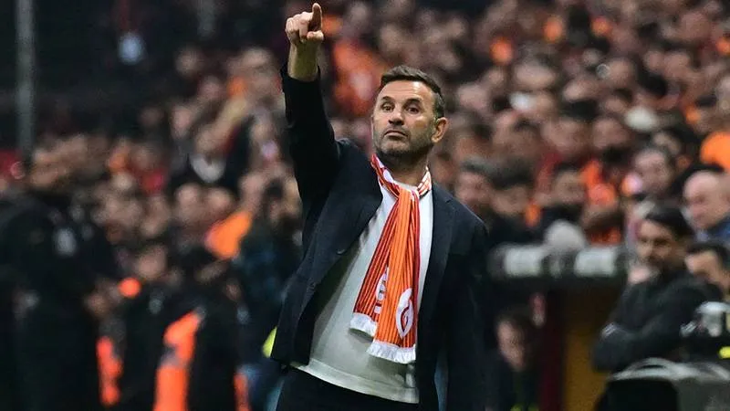 Okan Buruk'tan Galatasaray'a Çifte Kupa Hediyesi!