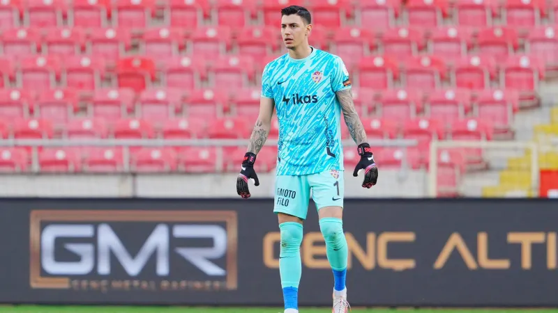 Berke Özer'i Premier Lig Devleri Takibe Aldı! İstanbul'da Neler Oluyor?