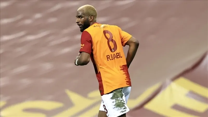 Ryan Babel'den Şok Karar! Futbola Geri Döndü! Yeni Takımı Neresi?