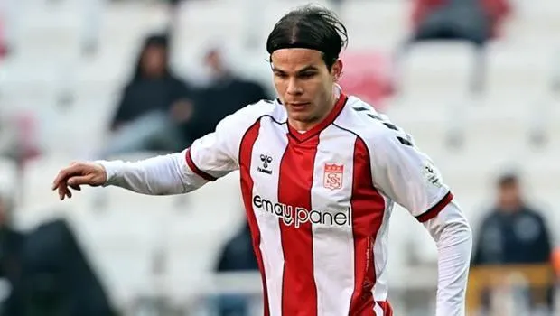 Charis Charisis Sivasspor'da Rekor Kırdı! 100 Maç Sınırı Aşıldı!