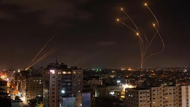Husilerden Tel Aviv'e füze saldırısı: Şin-Bet Direktörü görevden alındı