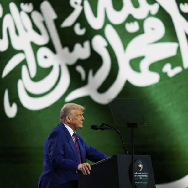 Trump'tan Şok Karar! Suriye'ye Yaptırımlar Kalktı, Şara ile Görüşecek Mi?