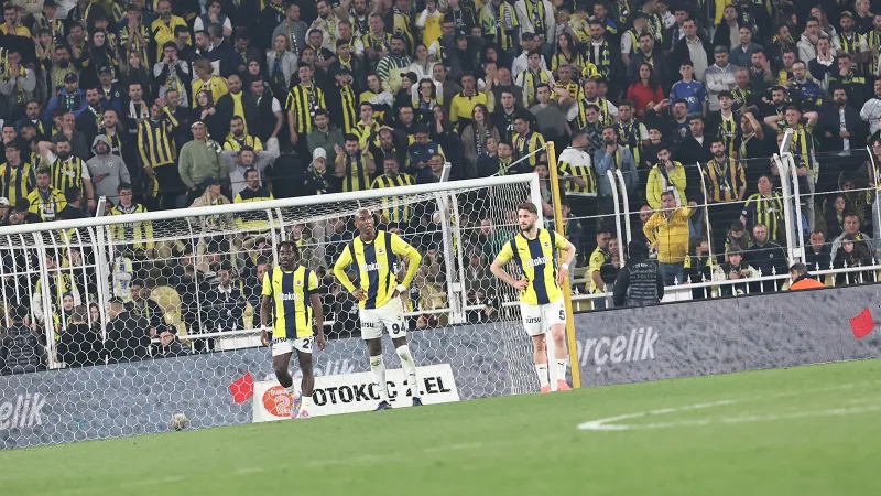 Fenerbahçe'ye Talisca Şoku! Savunma Alarm Veriyor!