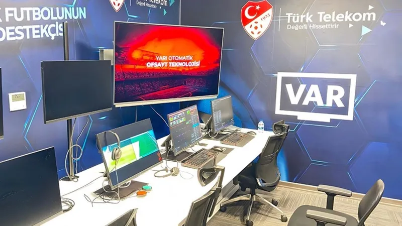 Trabzonspor-Galatasaray Maçının VAR Hakemi Şaşırttı! Kim Atandı?