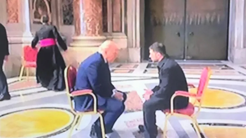 Trump'tan Zelenski Hamlesi! Papa'nın Cenazesi Öncesi Kritik Görüşme