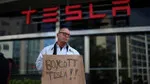 Trump'tan Elon Musk'a Tesla Desteği: Yeni Tesla Alacağım