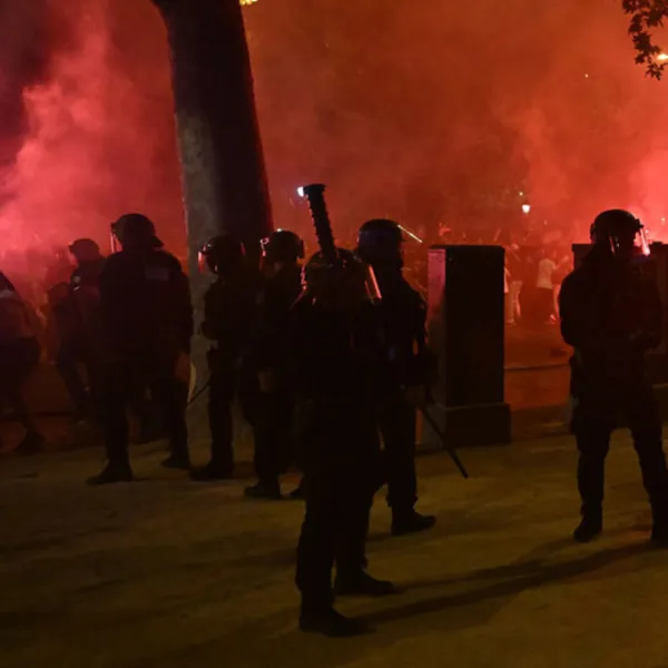 Paris Karıştı! PSG Şampiyonluğu Kutlamaları Kabusa Döndü